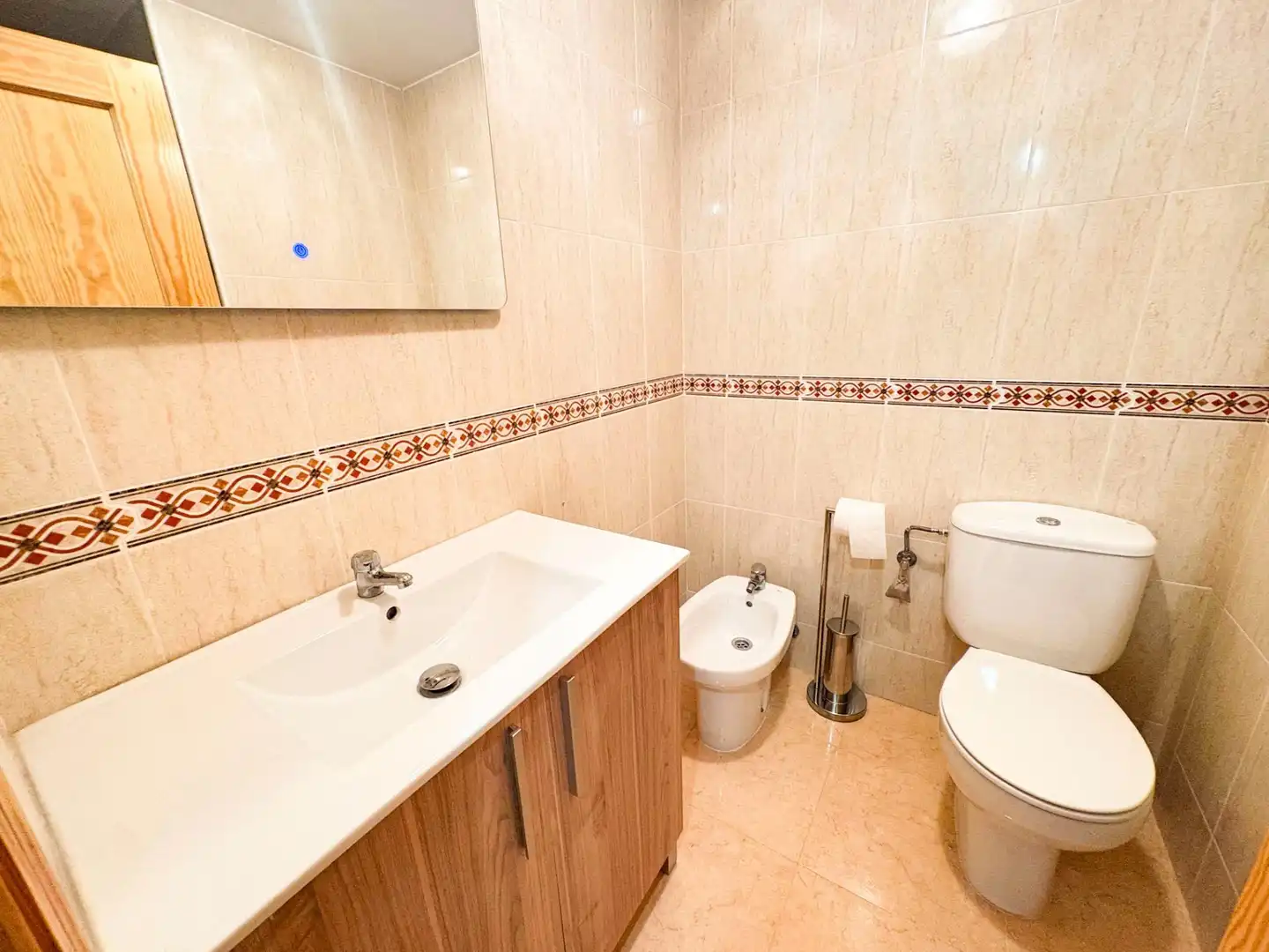 Baño de Piso en venta en Almoradí con Aire acondicionado, Terraza y Amueblado