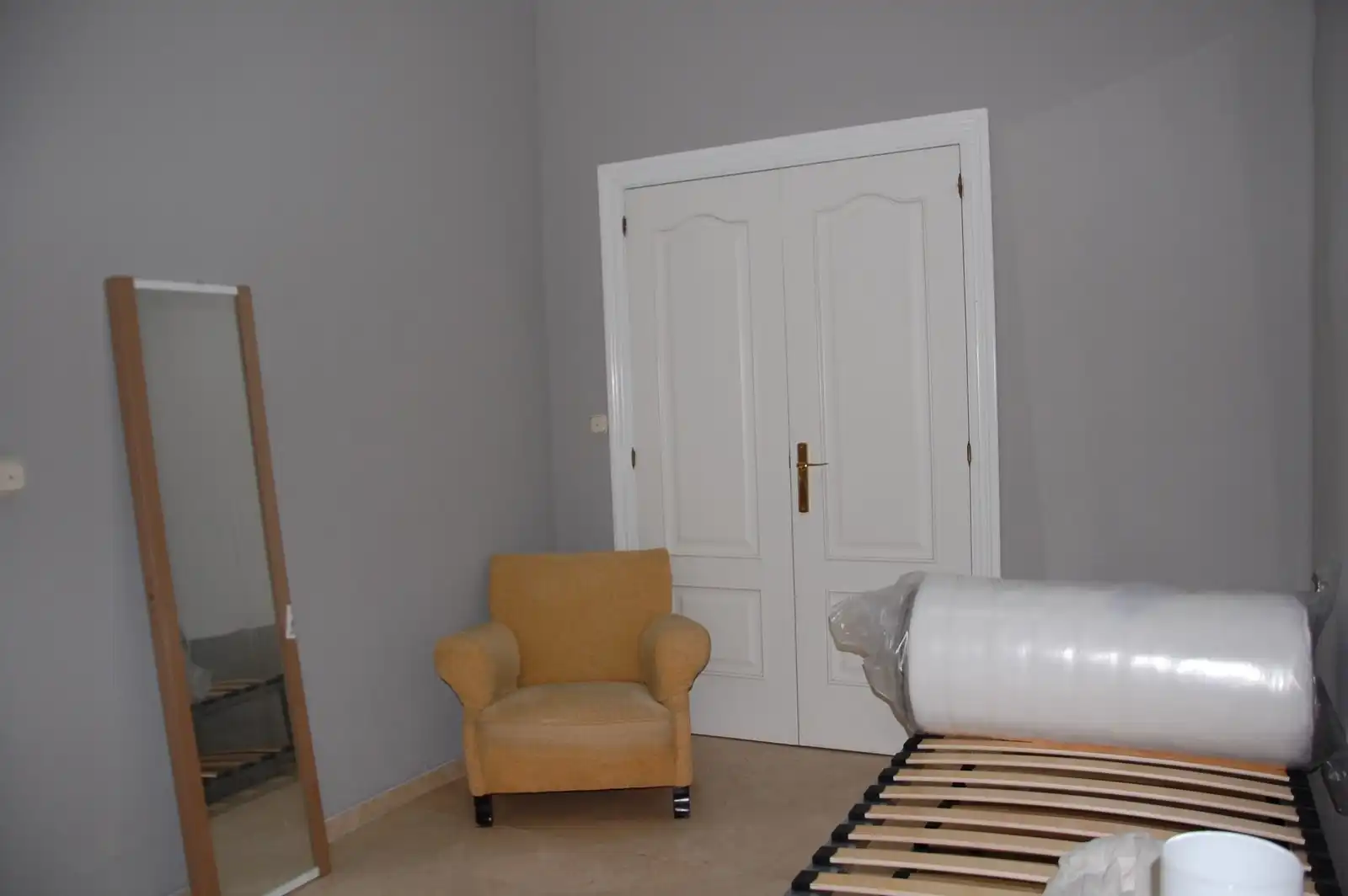 Bedroom of Flat for rent in Granada  with Heating, Terrace and Furnished
