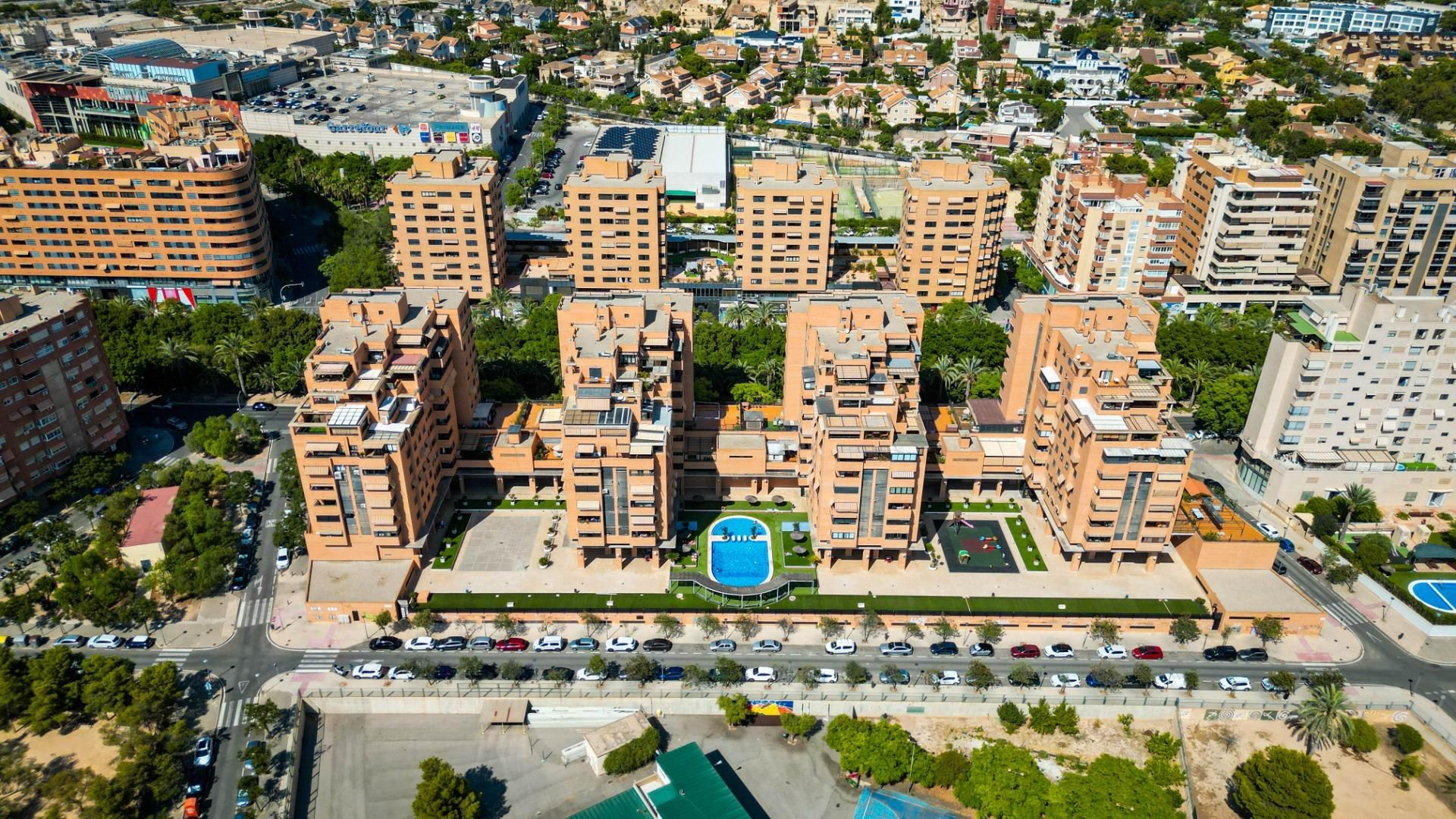 Vista exterior de Pis en venda en Alicante / Alacant amb Jardí privat, Terrassa i Traster