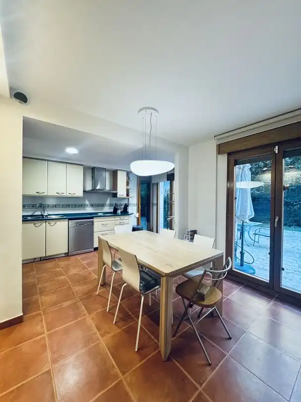 Cuina de Dúplex en venda en Donostia - San Sebastián  amb Aire condicionat, Calefacció i Terrassa