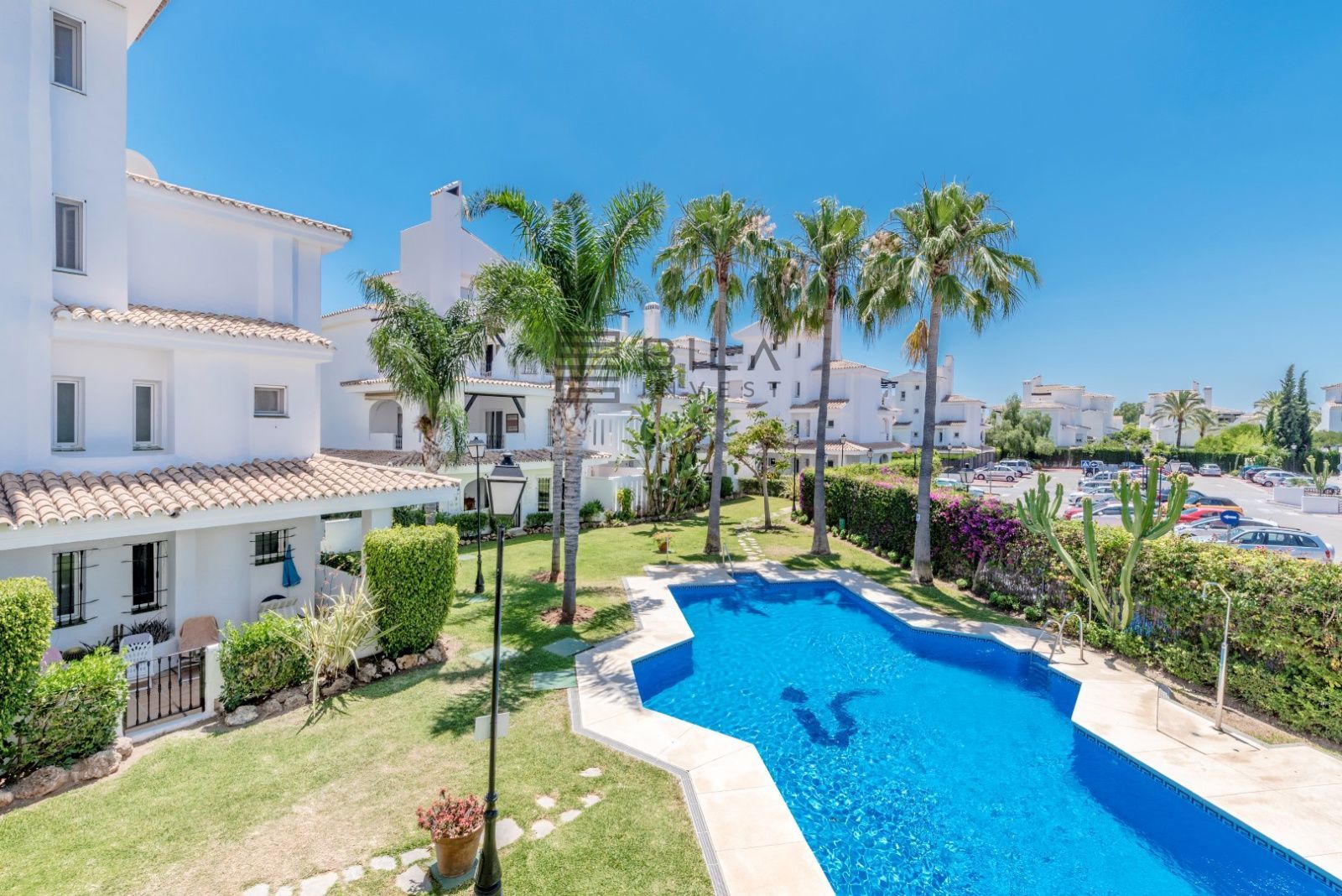 Exterior view of Attic for sale in Marbella  with Air Conditioner, Terrace and Storage room