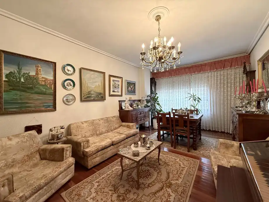 Sala d'estar de Pis en venda en Vitoria - Gasteiz amb Calefacció, Terrassa i Traster