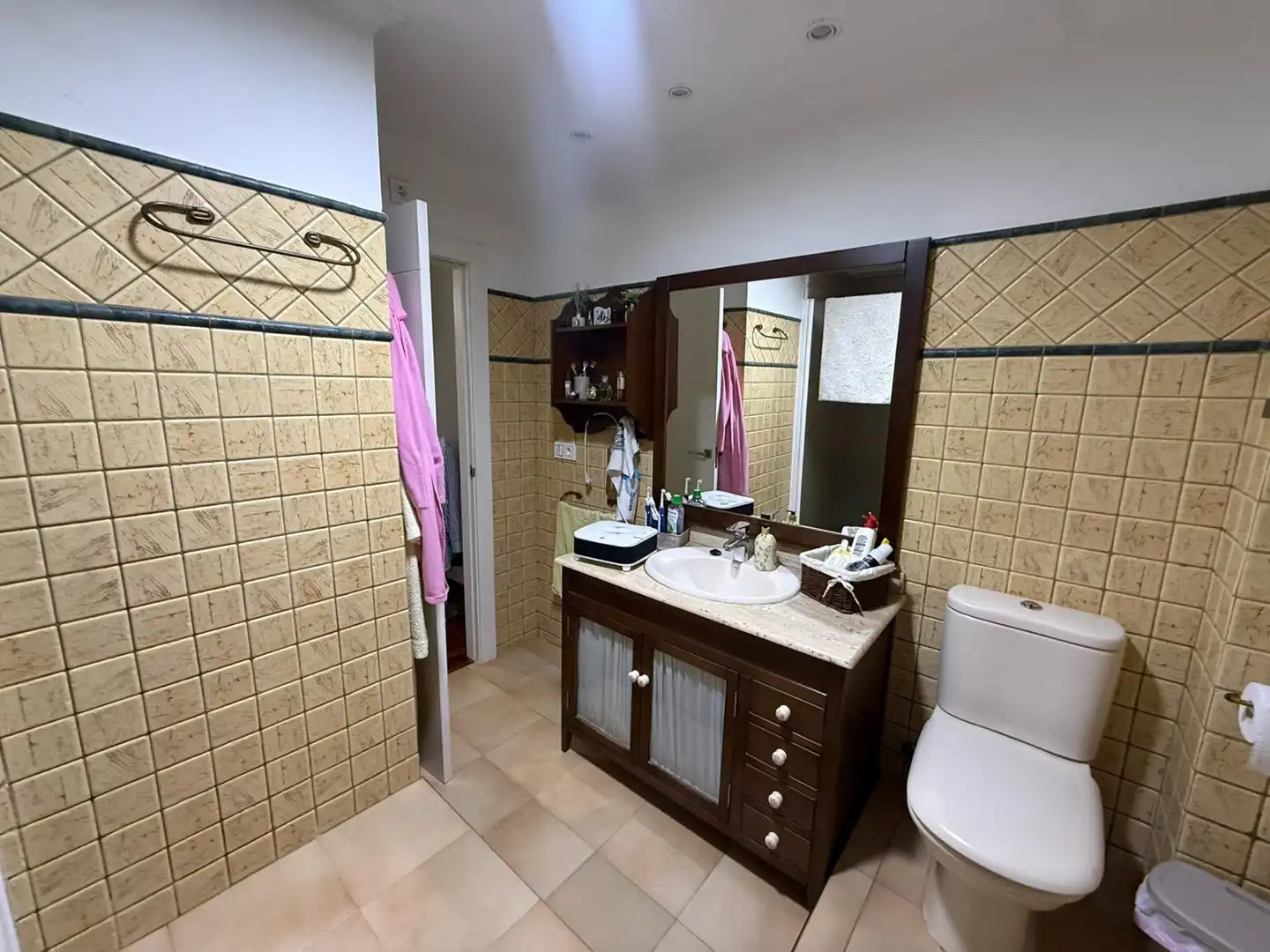 Badezimmer von Wohnung zum Verkauf in Guardamar del Segura mit Klimaanlage, Heizung und Terrasse