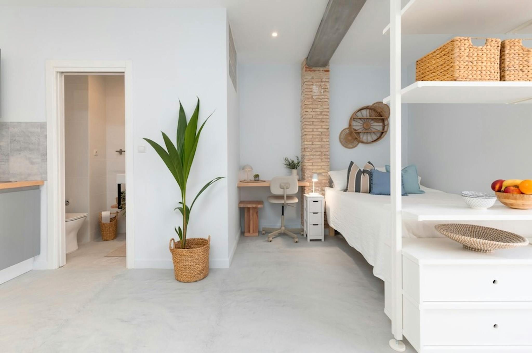 Dormitori de Pis de lloguer en  Valencia Capital amb Moblat, Rentadora i Balcó