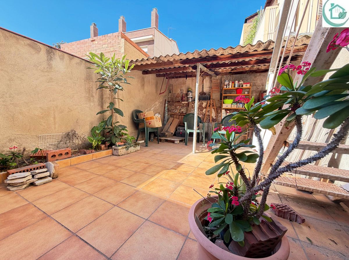 Terrace of Single-family semi-detached for sale in Viladecans  with Air Conditioner, Private garden and Storage room