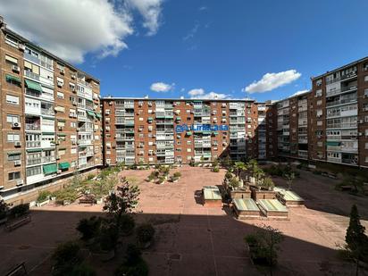 Exterior view of Flat for sale in  Madrid Capital  with Terrace