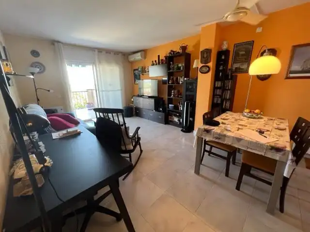 Menjador de Apartament en venda en La Ràpita amb Terrassa, Traster i Piscina comunitària