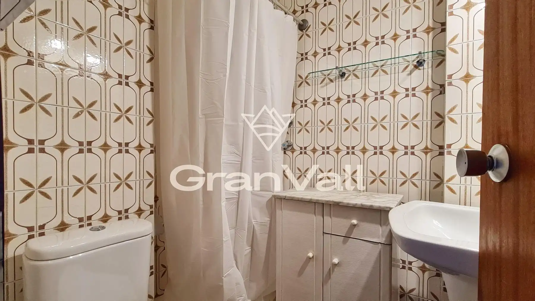 Bany de Apartament en venda en Puigcerdà amb Calefacció, Parquet i Terrassa
