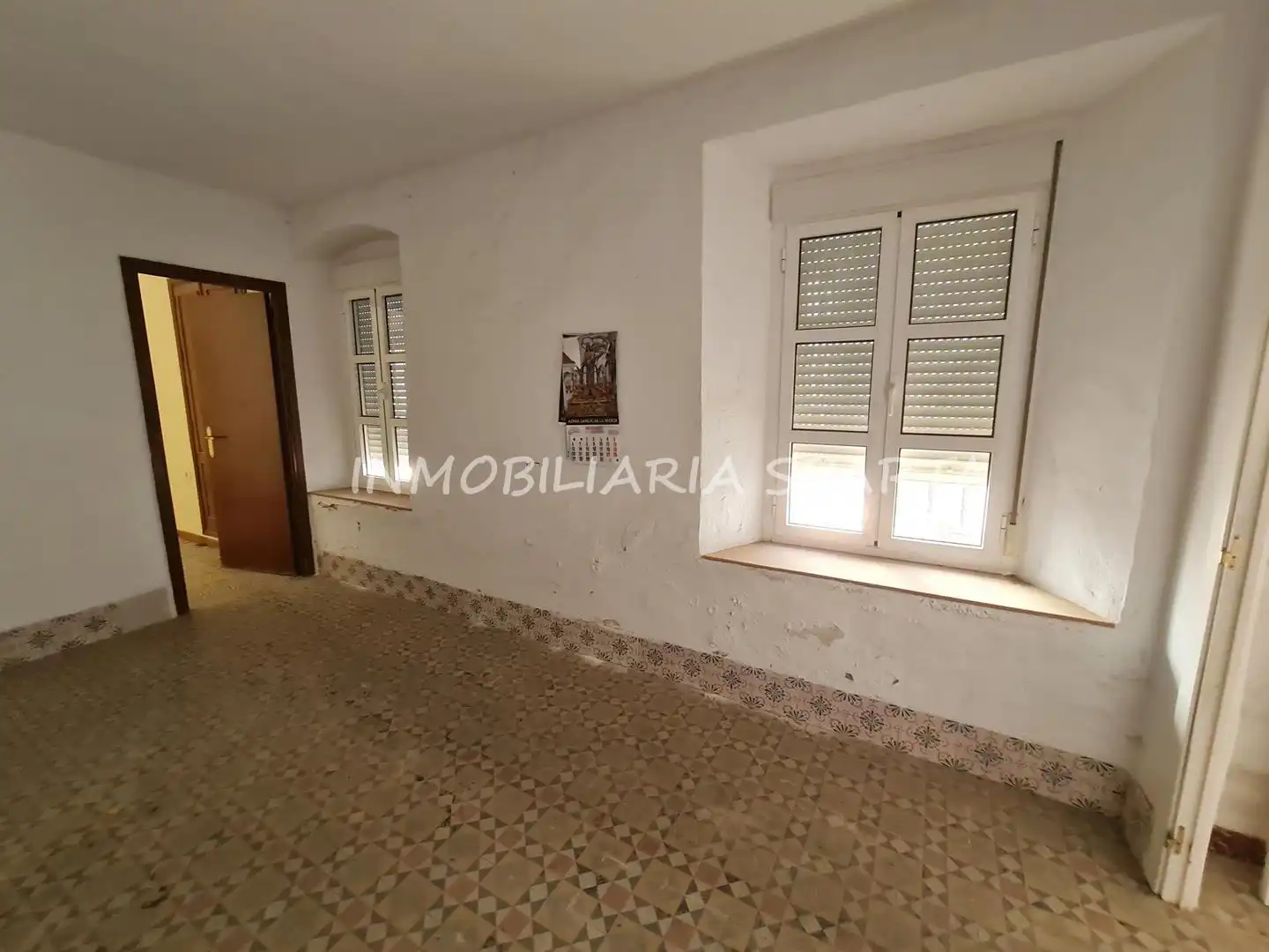 Casa adosada en venda en Sanlúcar la Mayor amb Jardí privat i Balcó