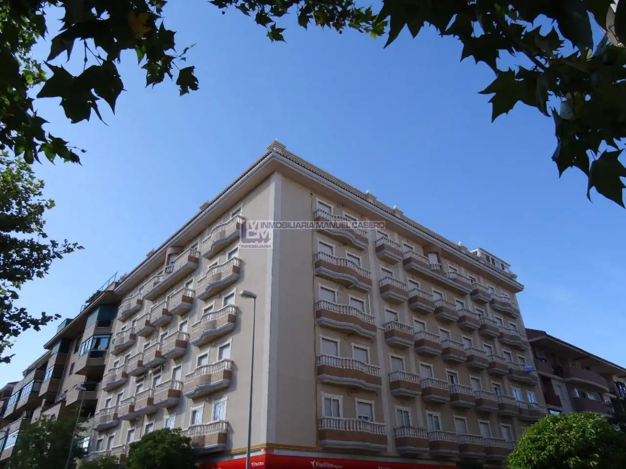 Außenansicht von Wohnung zur Miete in Cáceres mit Klimaanlage, Heizung und Möbliert