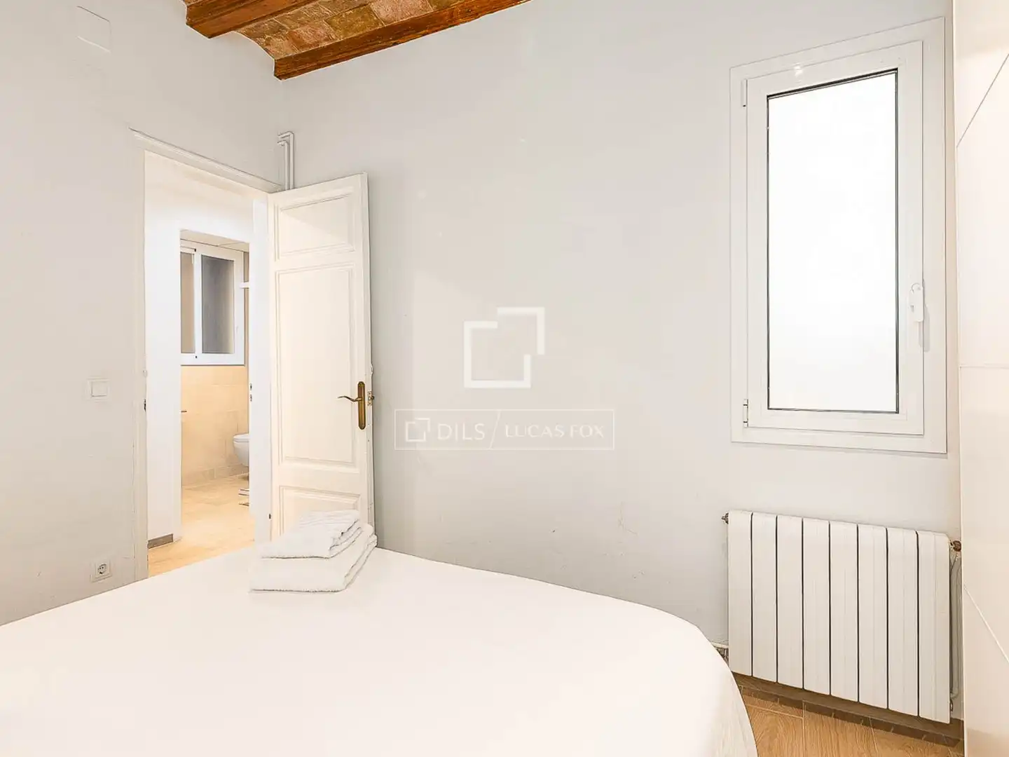 Bedroom of Flat for sale in Barcelona  with Air Conditioner, Heating and Furnished