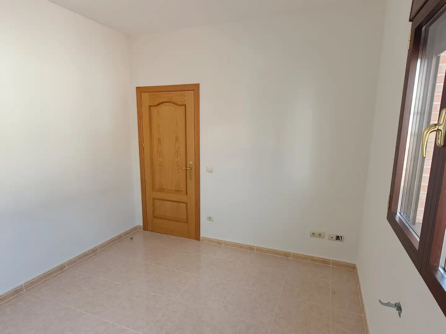 Casa adosada en venda en Erustes