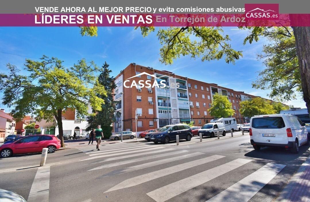 Exterior view of Flat for sale in Torrejón de Ardoz  with Air Conditioner, Heating and Terrace