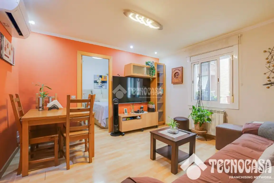 Sala de estar de Piso en venta en Barcelona con Aire acondicionado, Calefacción y Parquet