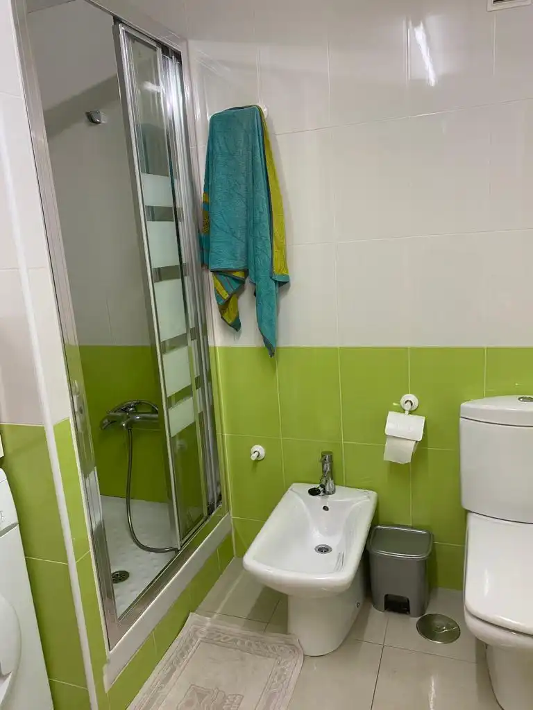 Baño de Piso de alquiler en Roquetas de Mar con Aire acondicionado, Calefacción y Terraza