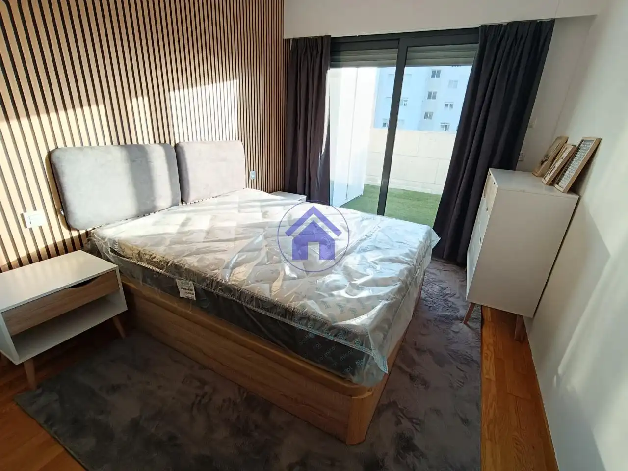 Habitación de Piso en venta en Vigo  con Calefacción, Terraza y Piscina