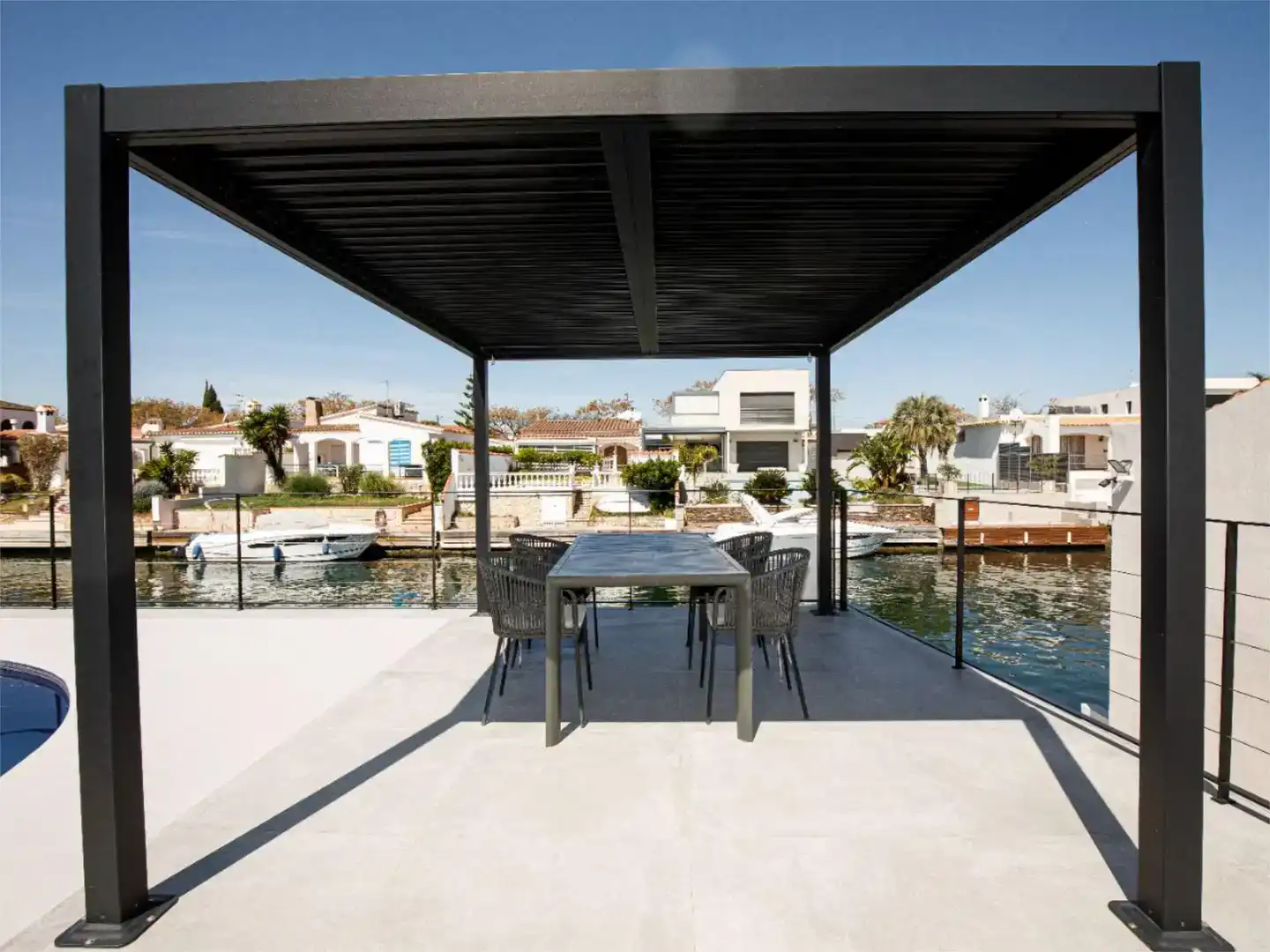 Terrace of Houses for sale in Empuriabrava  with Air Conditioner, Swimming Pool and Balcony