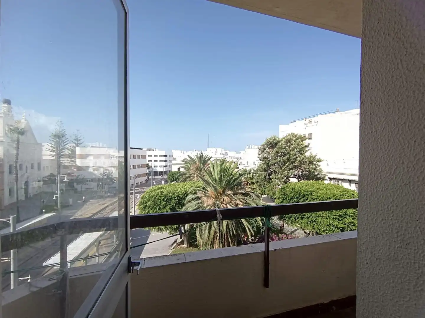 Vista exterior de Pis en venda en San Fernando amb Aire condicionat i Terrassa