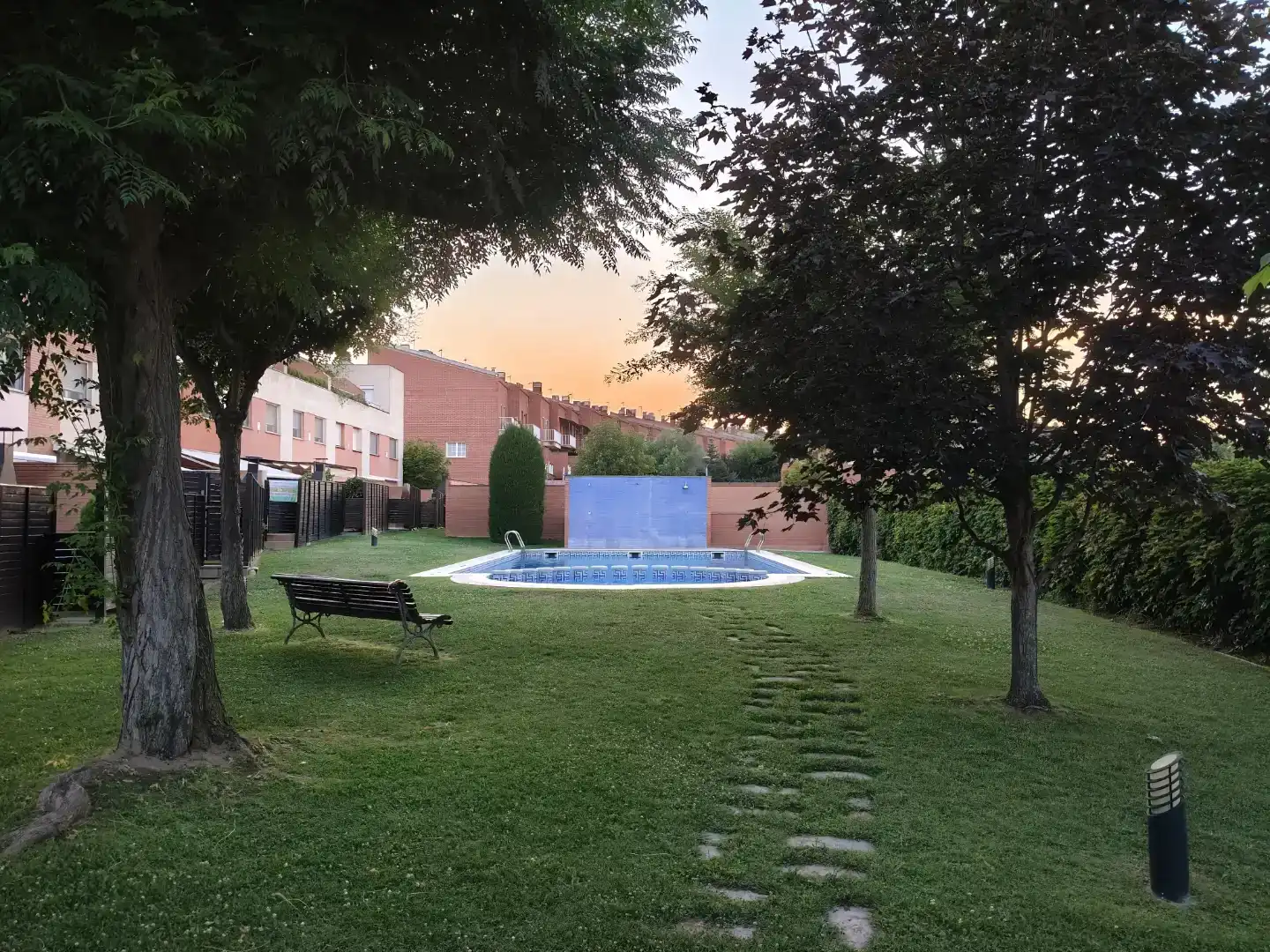 Piscina de Casa adosada en venda en Alpicat amb Aire condicionat
