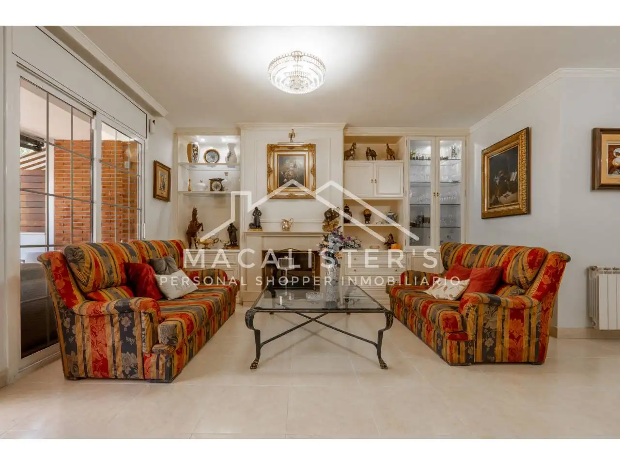 Sala de estar de Casa adosada en venta en Vilassar de Mar con Aire acondicionado, Calefacción y Jardín privado