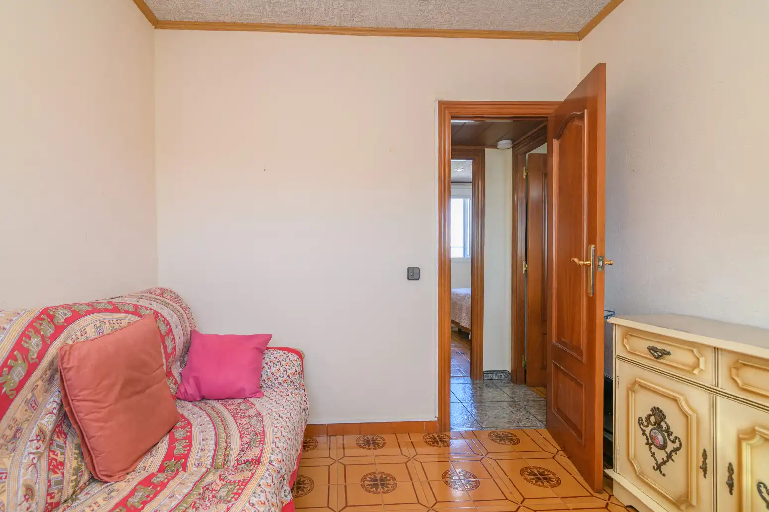 Bedroom of Flat for sale in Cornellà de Llobregat  with Air Conditioner, Heating and Storage room