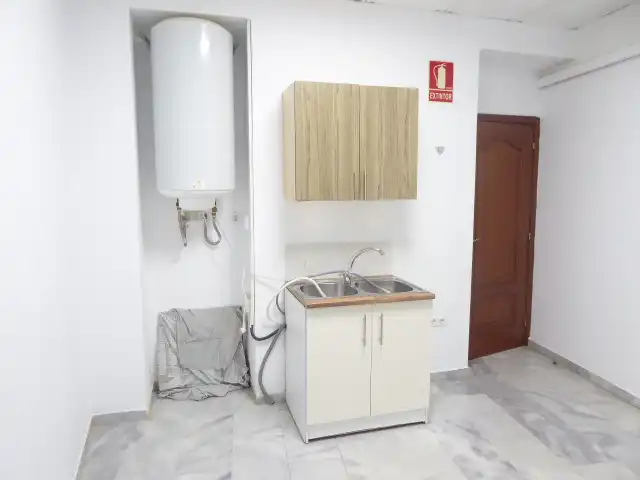 Ufficio con ascensore in affitto a Calle Marín García 6, imagen 12