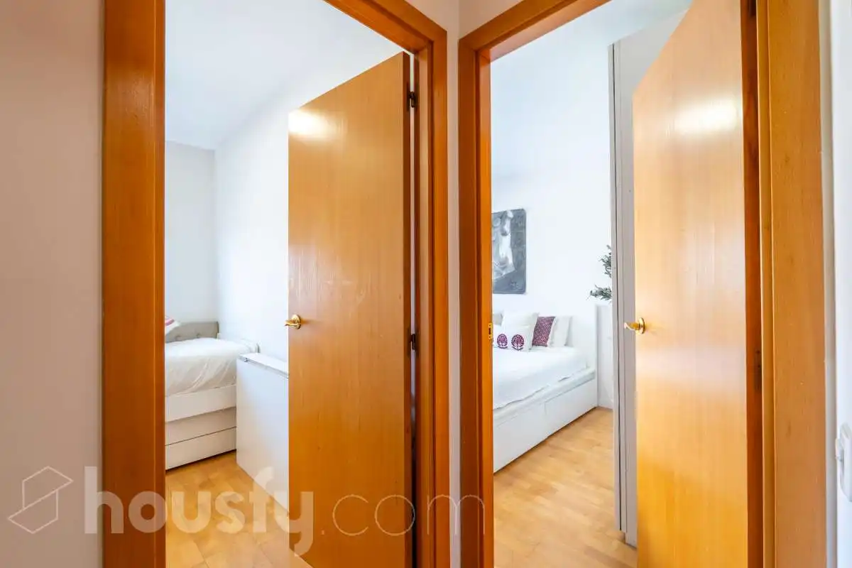 Dormitori de Pis en venda en Sant Joan Despí amb Aire condicionat, Calefacció i Parquet