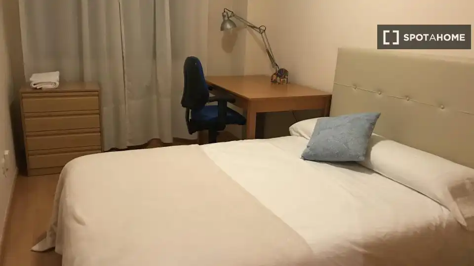 Room in PAU de Carabanchel