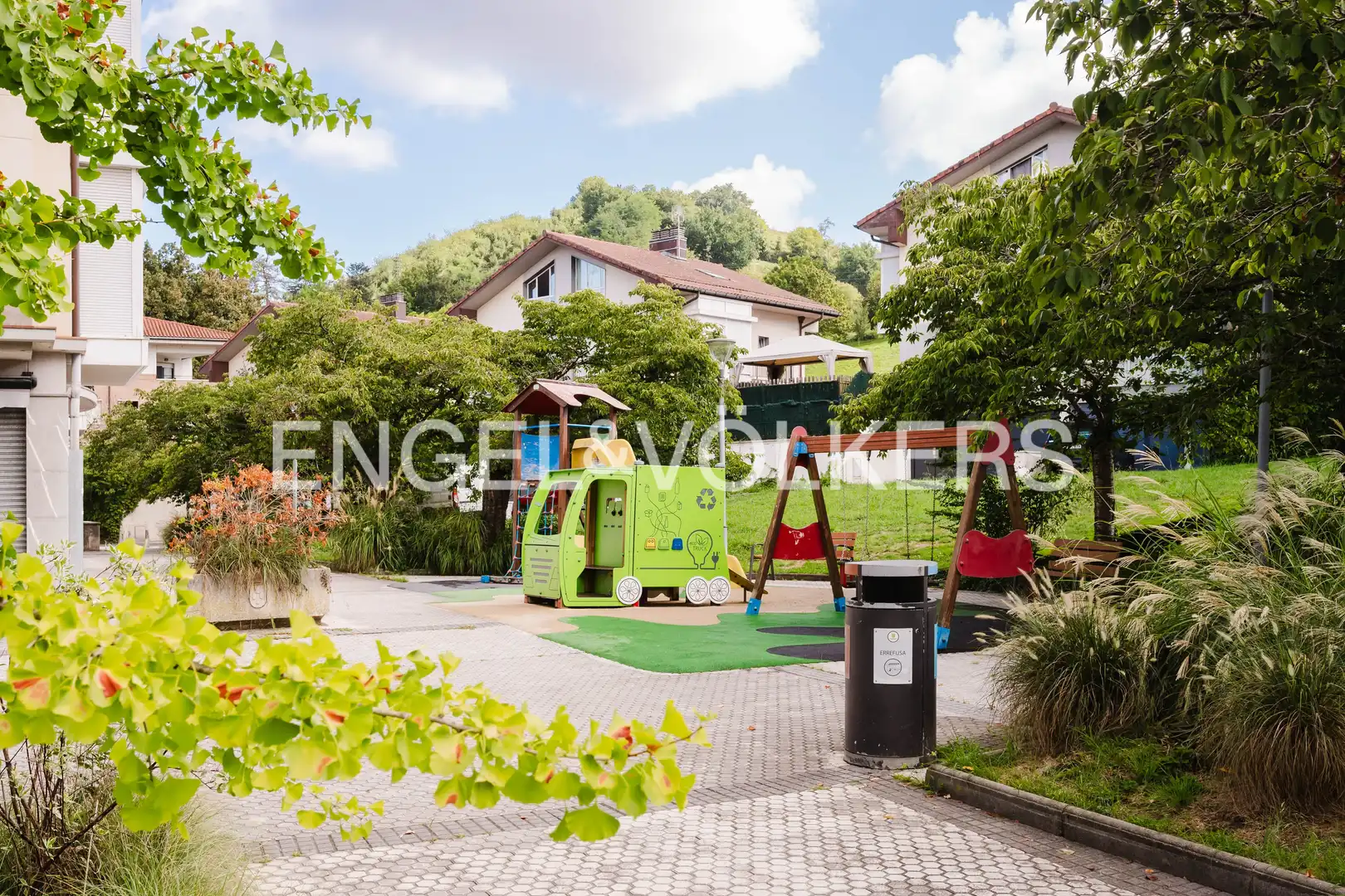 Terraza de Dúplex en venta en Astigarraga con Calefacción y Balcón