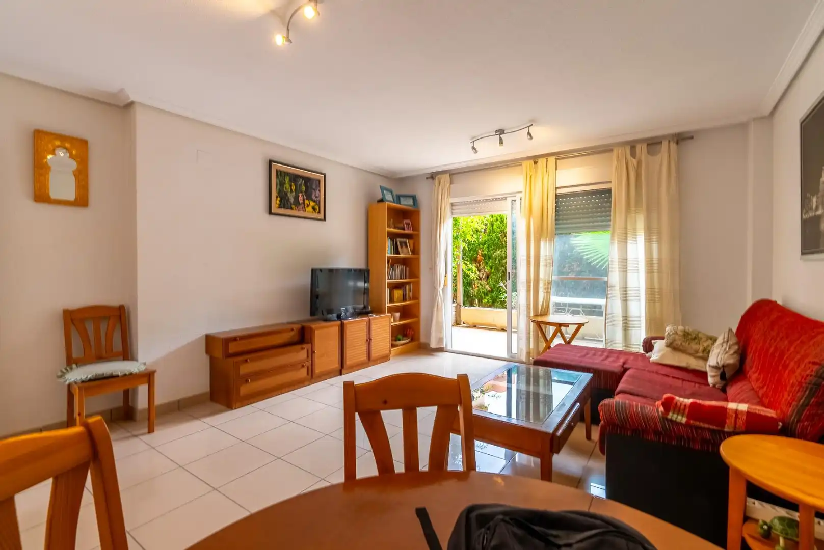 Sala de estar de Planta baja en venta en El Campello con Aire acondicionado, Calefacción y Jardín privado