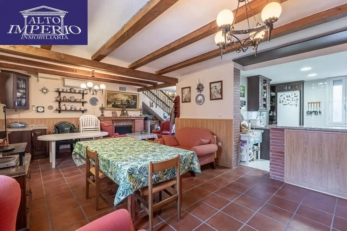 Casa con piscina in vendita a Avenida MOLINO ALTO, imagen 5