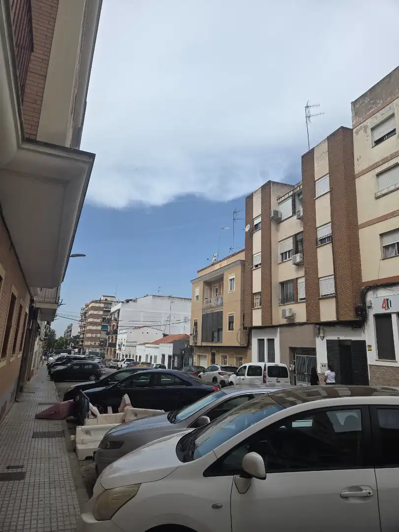 Vista exterior de Piso en venta en Badajoz con Calefacción, Lavadora y Microondas