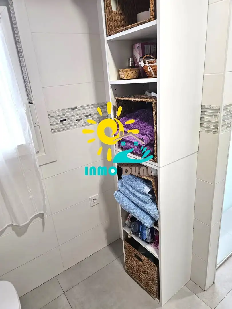 Bathroom of Apartments for sale in Badajoz  with Air Conditioner and Storage room