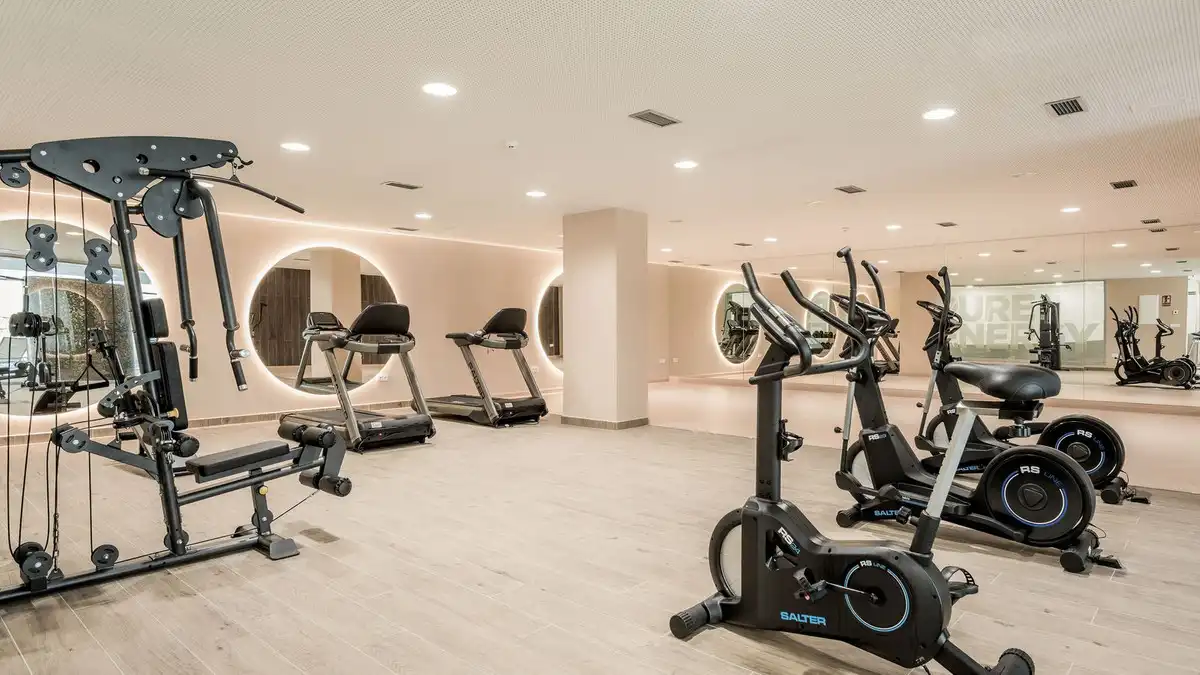 Penthouse with pool for sale in Selwo, imagen 20