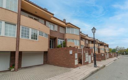 Exterior view of Single-family semi-detached for sale in Galapagar  with Terrace and Balcony