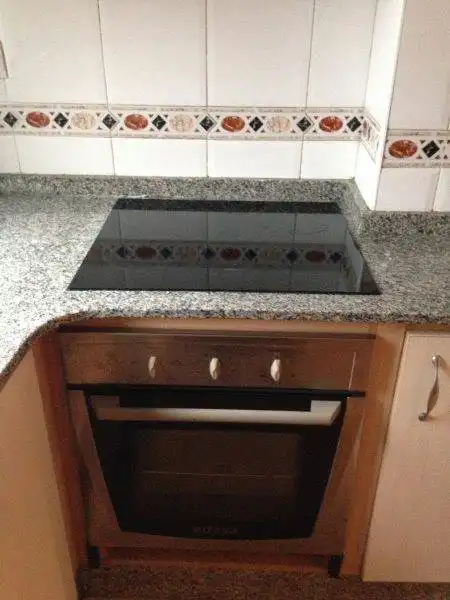 Cuina de Pis de lloguer en Valencia amb Terrassa i Moblat
