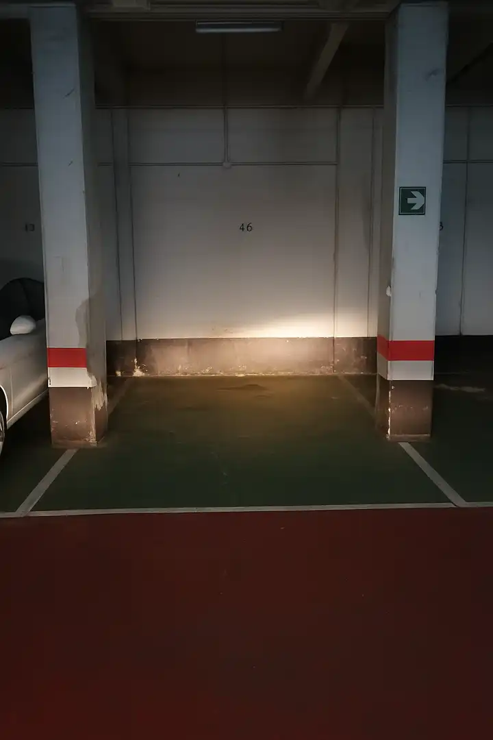 Parkplatz von Garage zur Miete in Indautxu
