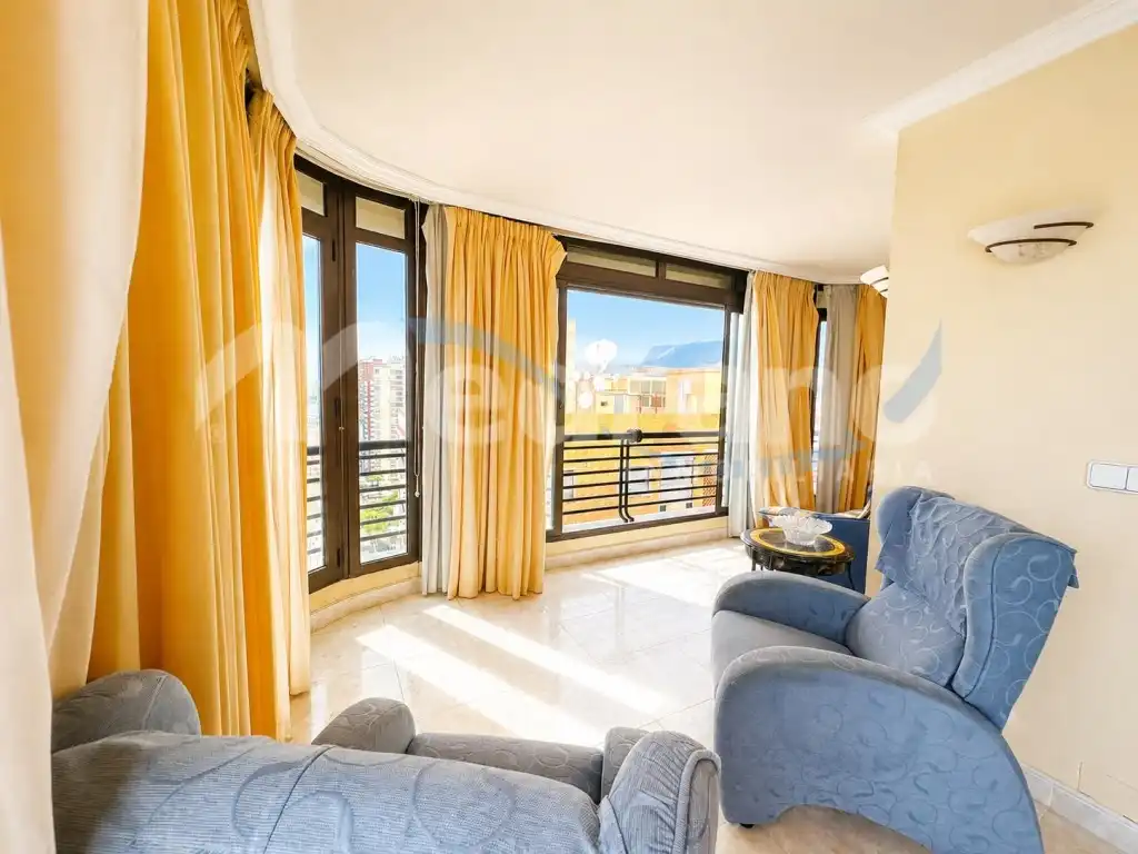 Living room of Flat for sale in Benidorm  with Air Conditioner, Private garden and Swimming Pool