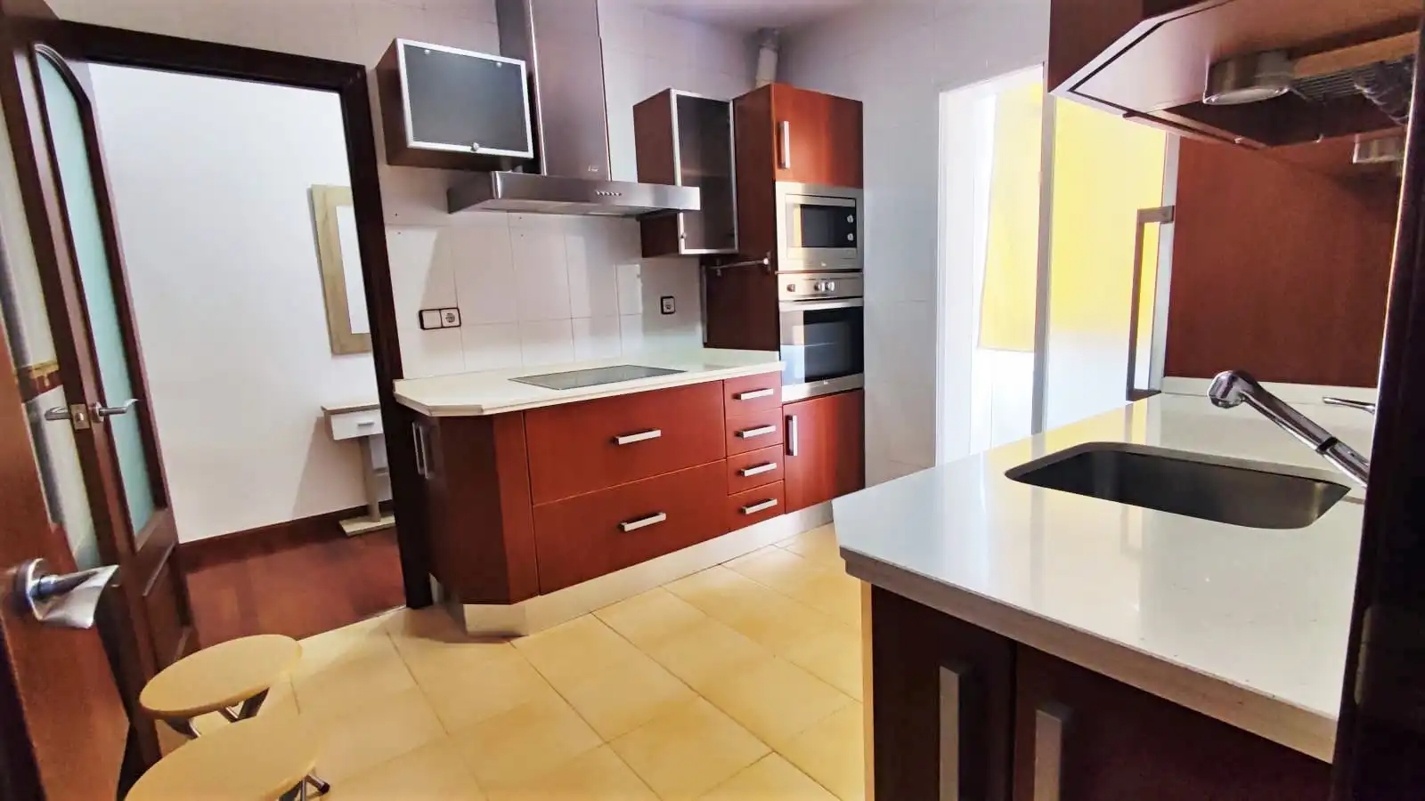 Kitchen of Flat for rent in Badajoz  with Air Conditioner, Heating and Parquet flooring