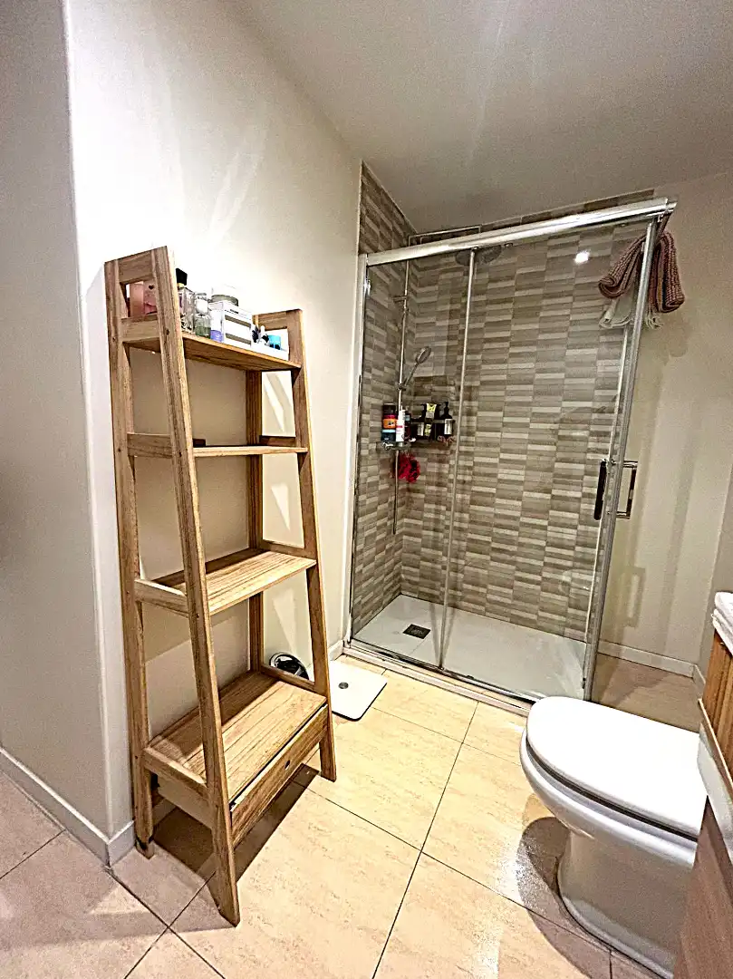Badezimmer von Wohnung zum Verkauf in Aranjuez mit Klimaanlage, Heizung und Parkett