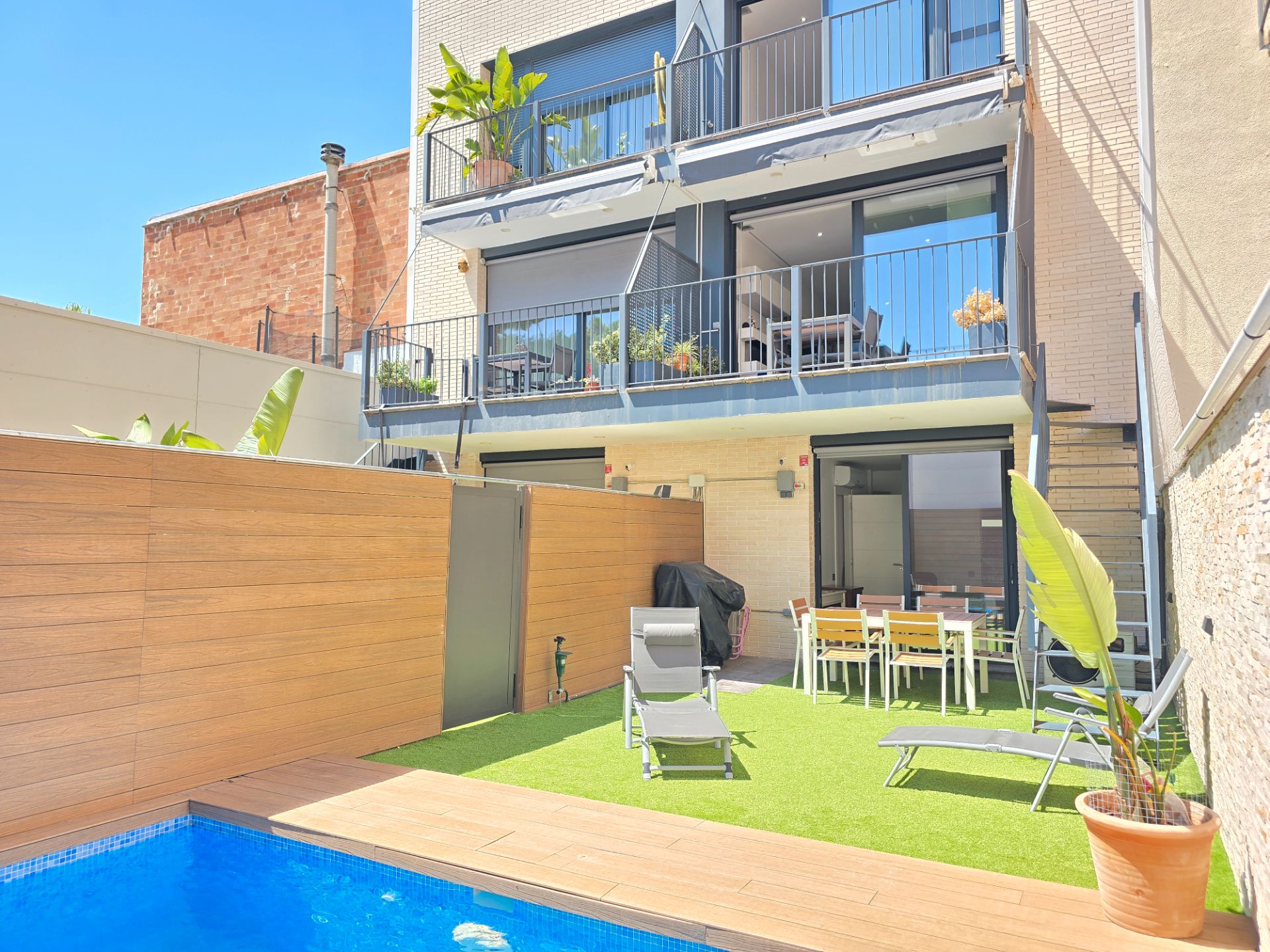 Terrassa de Casa adosada en venda en Sabadell amb Terrassa i Piscina