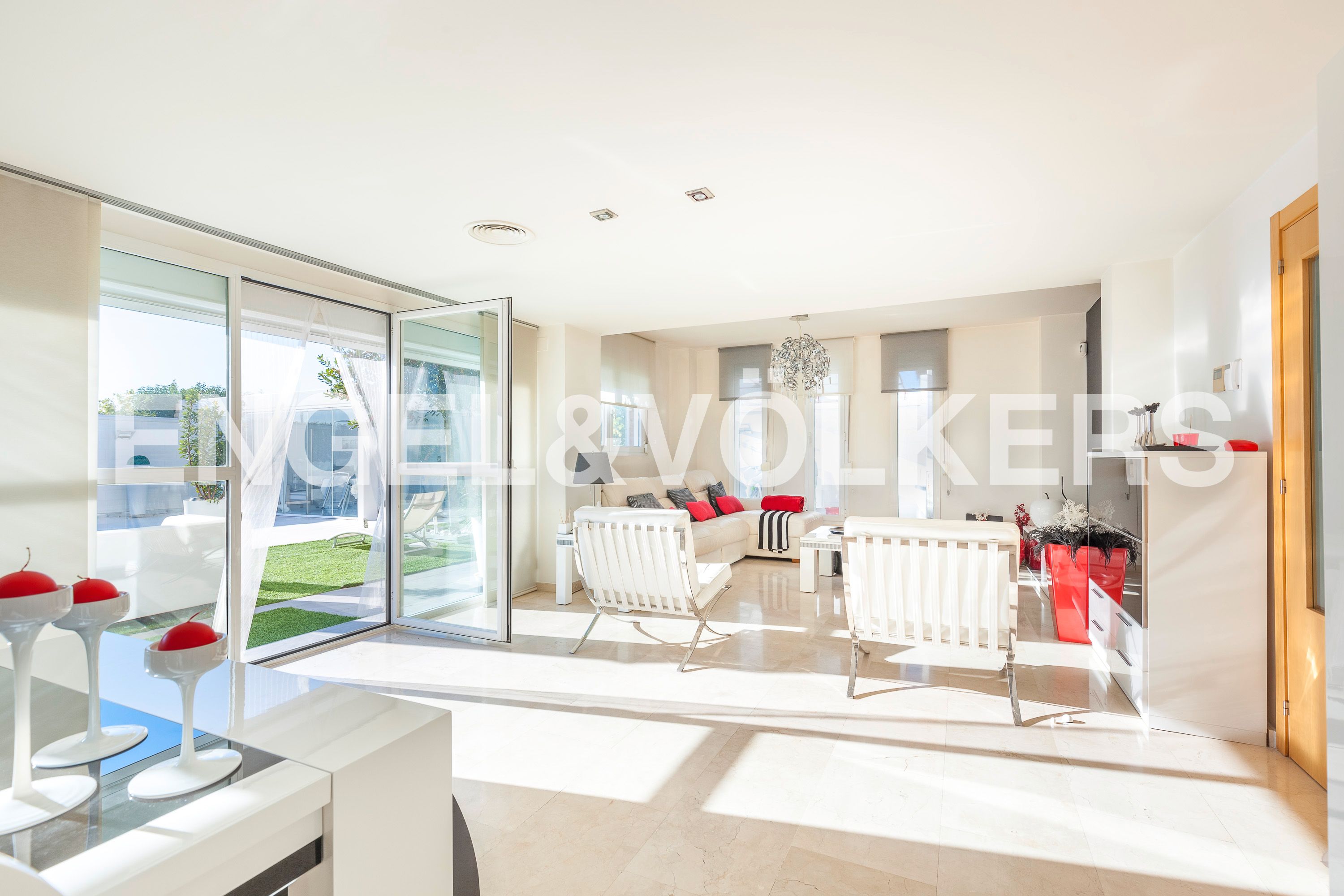 Sala d'estar de Casa o xalet en venda en Meco amb Aire condicionat, Calefacció i Jardí privat