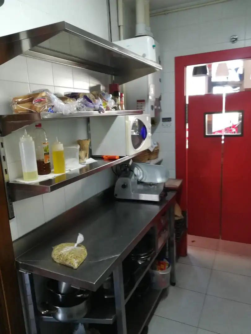 Commercial properties for rent in Calle Hornillos, Universidad - Las Huelgas