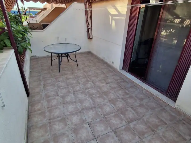 Reihenhaus mit Pool zum Verkauf in Carrer América 49, imagen 32