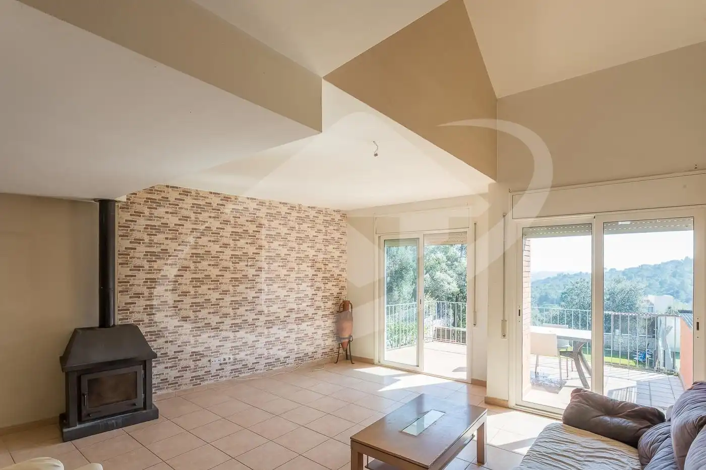 Sala d'estar de Casa o xalet en venda en Castellar del Vallès amb Aire condicionat, Calefacció i Terrassa