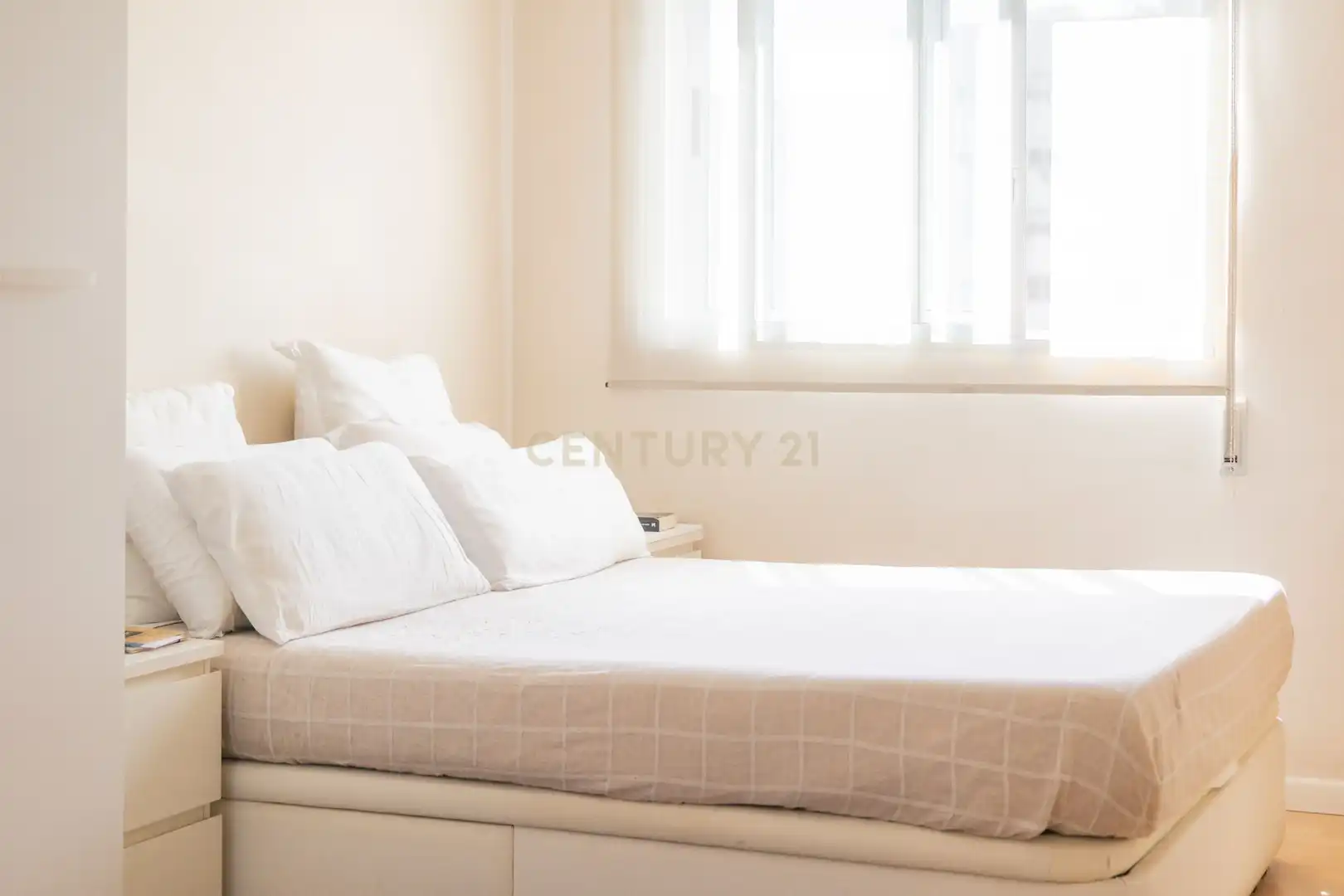 Habitación de Piso en venta en Valencia con Aire acondicionado, Trastero y Balcón