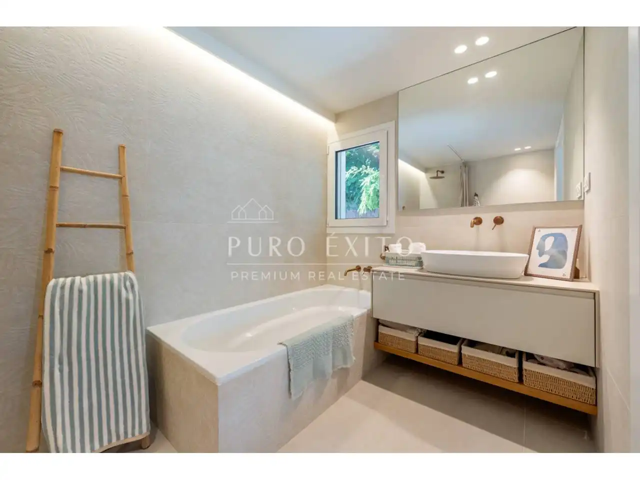 Badezimmer von Haus oder Chalet zum Verkauf in Cambrils mit Heizung, Privatgarten und Terrasse