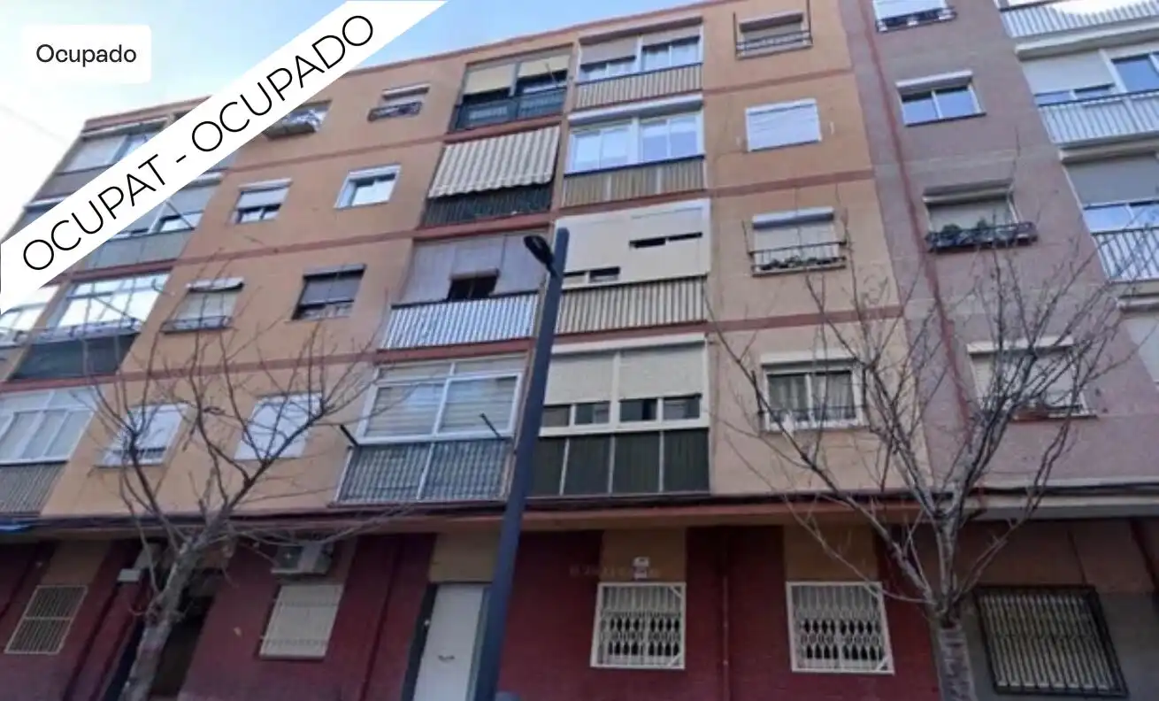 Baixos amb ascensor en venda a Can Mas