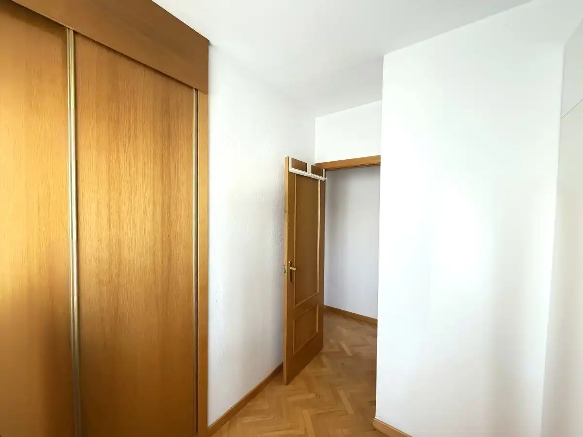 Flat for sale in Madrid  with Heating, Storage room and Community pool