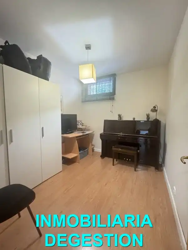 Casa adosada en venta en Linarejos